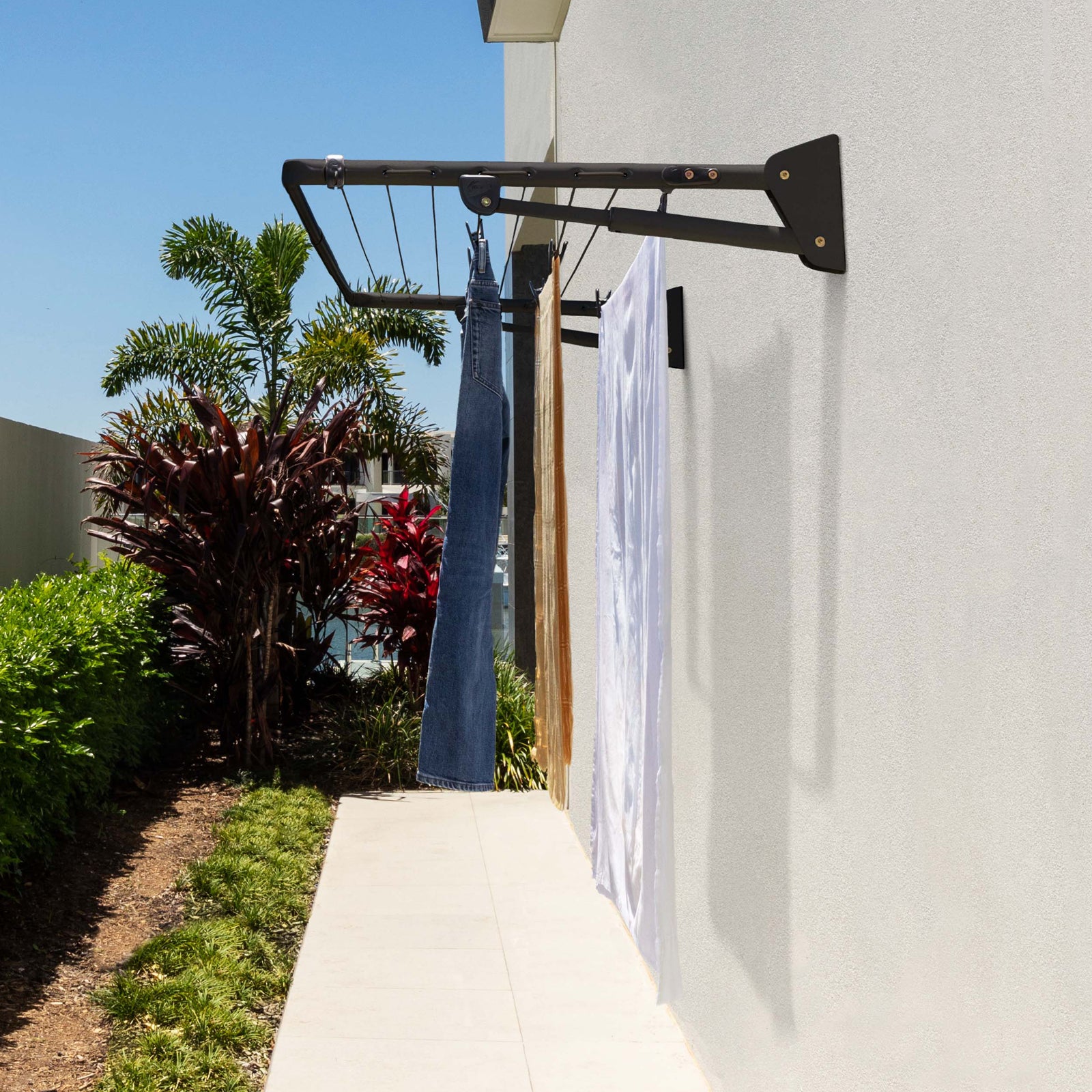 Hills Folding Frame Compact 19M 2.4m x 0.85m Clothesline